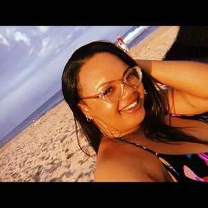 Meet your Posher, Asiyah